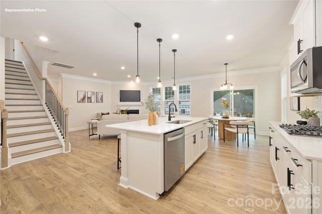 128 Ventnor Way, Mooresville, NC 28115