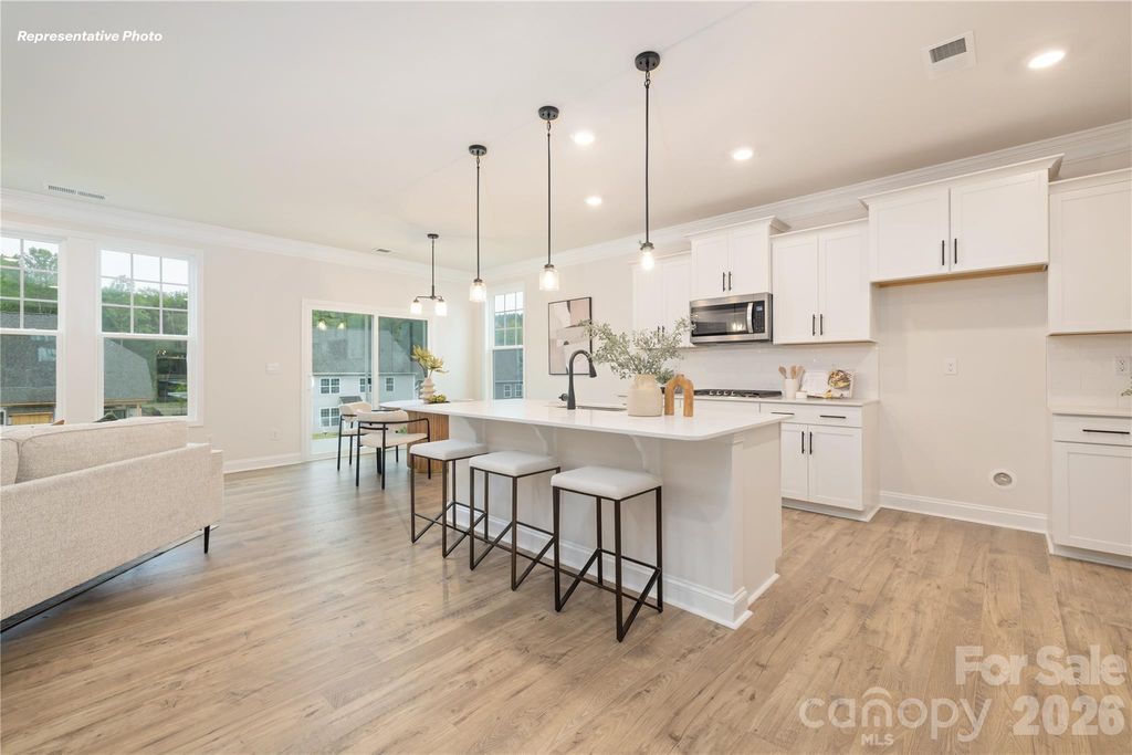 128 Ventnor Way, Mooresville, NC 28115