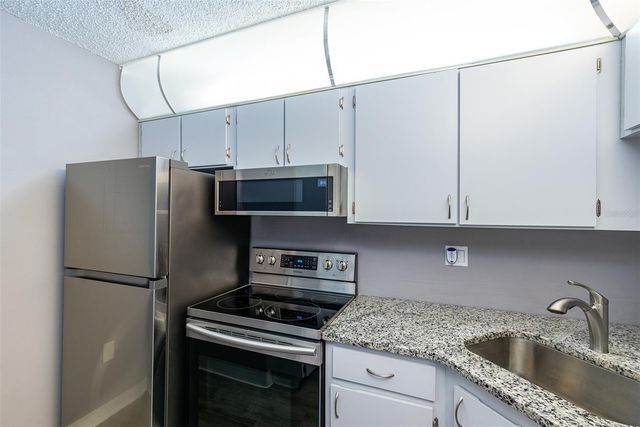 1182 PINE RIDGE CIRCLE W A2, Tarpon Springs, FL 34688