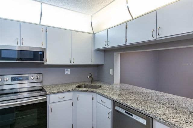 1182 PINE RIDGE CIRCLE W A2, Tarpon Springs, FL 34688