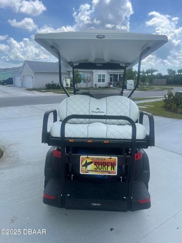 275 Last Mango Drive, Daytona Beach, FL 32124