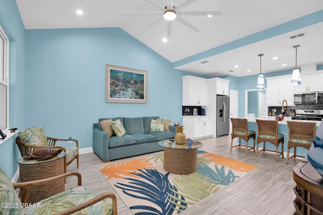 275 Last Mango Drive, Daytona Beach, FL 32124