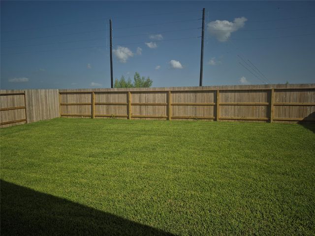 419 Dorion Lagoon Drive, Crosby, TX 77532