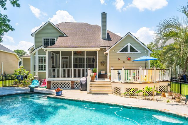 2765 Victoria Lake Drive, Mount Pleasant, SC 29466