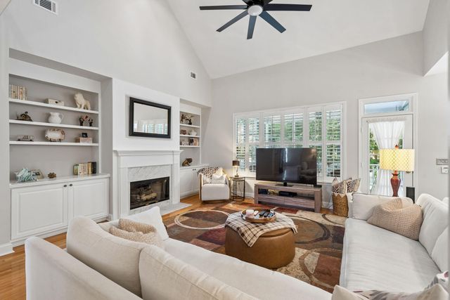 2765 Victoria Lake Drive, Mount Pleasant, SC 29466