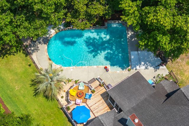 2765 Victoria Lake Drive, Mount Pleasant, SC 29466