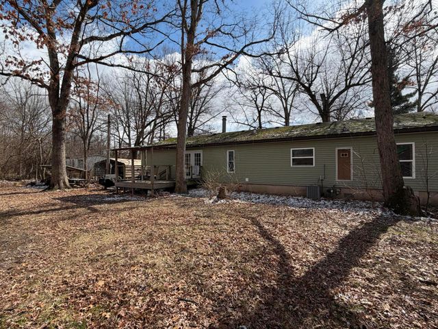 4256 Jonathan Drive, Wheatfield, IN 46392