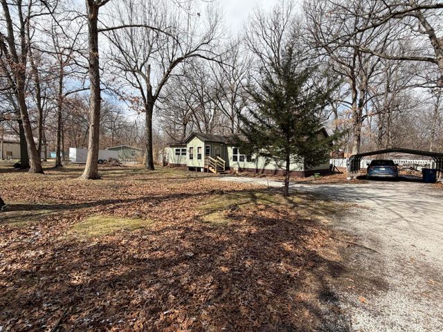 4256 Jonathan Drive, Wheatfield, IN 46392