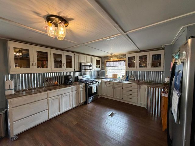 4256 Jonathan Drive, Wheatfield, IN 46392