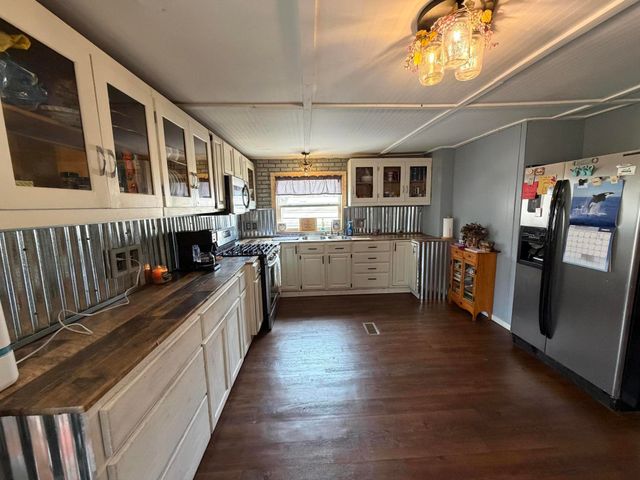 4256 Jonathan Drive, Wheatfield, IN 46392