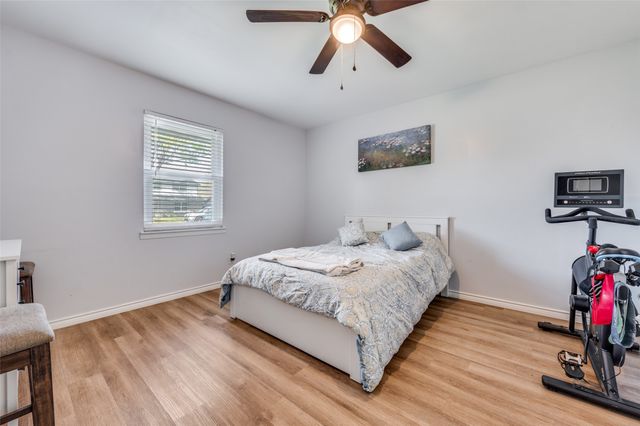 2924 W 11th Street, Irving, TX 75060