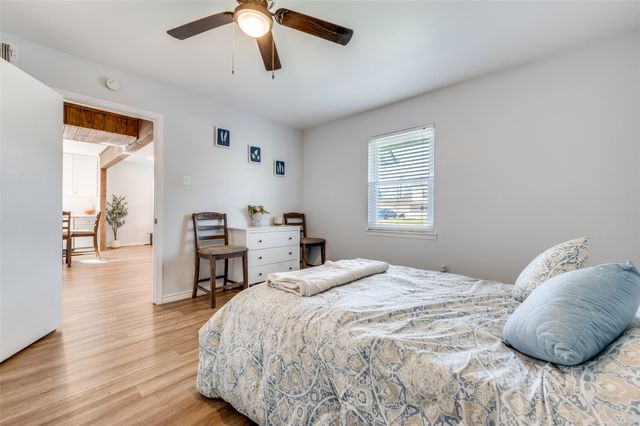 2924 W 11th Street, Irving, TX 75060