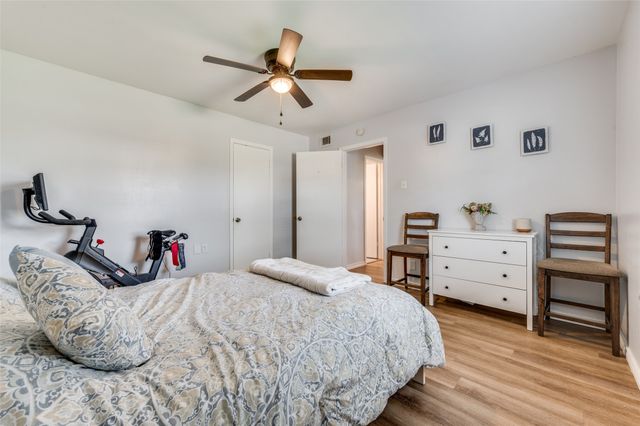 2924 W 11th Street, Irving, TX 75060