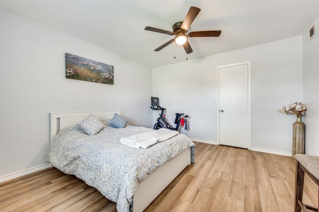 2924 W 11th Street, Irving, TX 75060