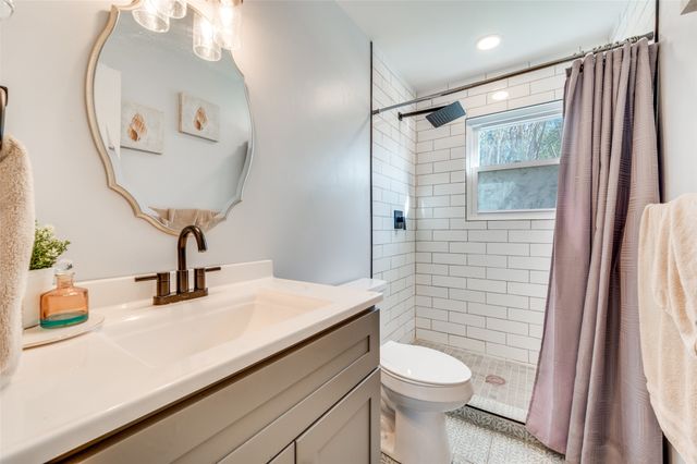 2924 W 11th Street, Irving, TX 75060