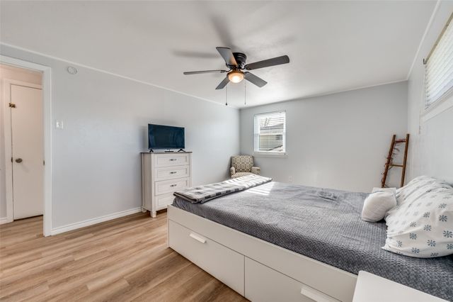 2924 W 11th Street, Irving, TX 75060