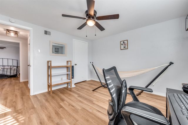 2924 W 11th Street, Irving, TX 75060