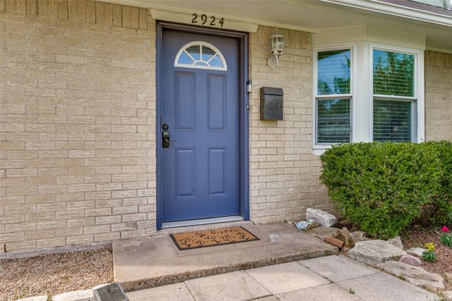 2924 W 11th Street, Irving, TX 75060