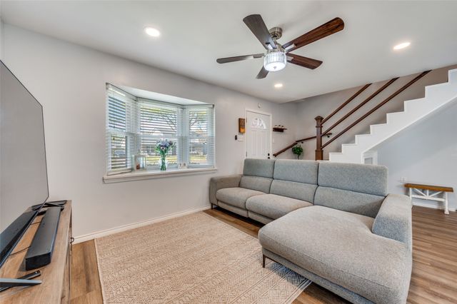 2924 W 11th Street, Irving, TX 75060