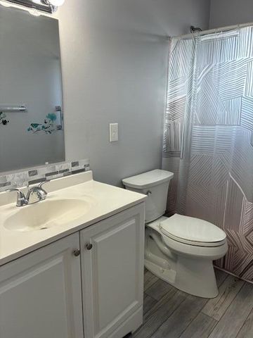 2911 Ashley Drive W H, West Palm Beach, FL 33415