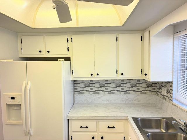 2911 Ashley Drive W H, West Palm Beach, FL 33415