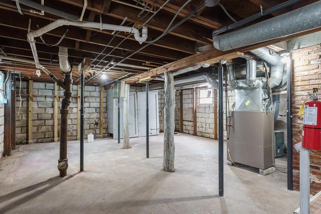 60 W COTTON Street, Fond Du Lac, WI 54935