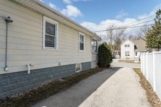 60 W COTTON Street, Fond Du Lac, WI 54935