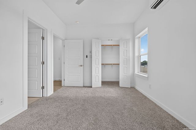 1735 W Gramercy Pl Unit 201, San Antonio, TX 78201