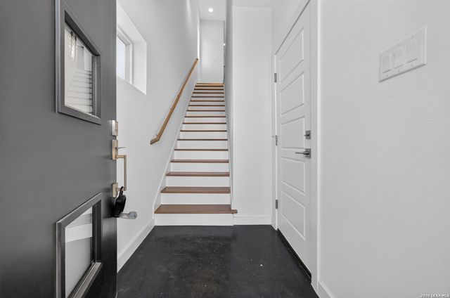 1735 W Gramercy Pl Unit 201, San Antonio, TX 78201