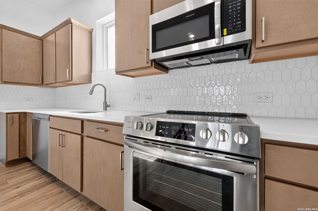 1735 W Gramercy Pl Unit 201, San Antonio, TX 78201