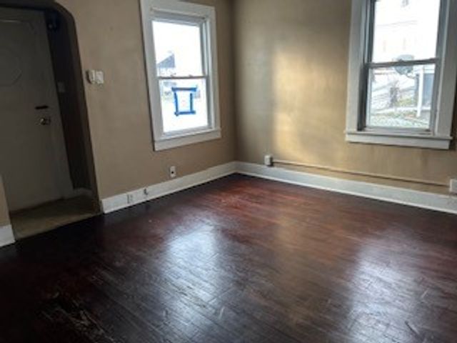 2 Arlington Ave, Masontown, PA 15461