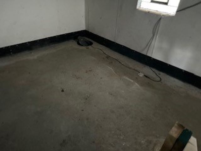 2 Arlington Ave, Masontown, PA 15461