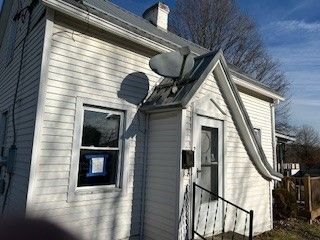 2 Arlington Ave, Masontown, PA 15461