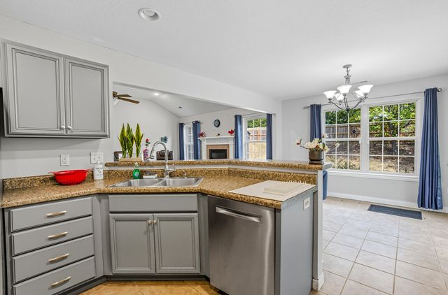 4809 BULLHEAD LN, Columbia, MO 65202