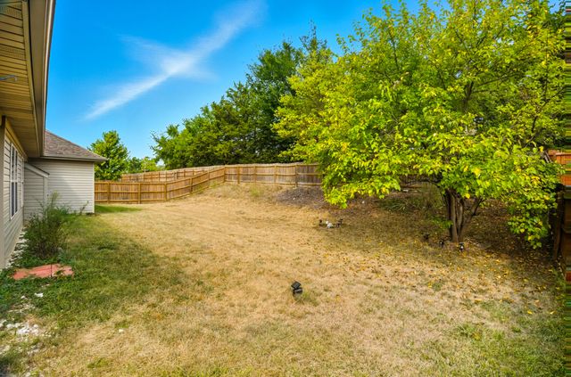 4809 BULLHEAD LN, Columbia, MO 65202