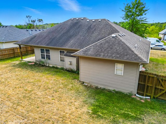 4809 BULLHEAD LN, Columbia, MO 65202