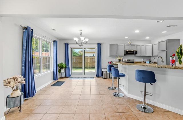 4809 BULLHEAD LN, Columbia, MO 65202