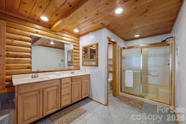 40 Chambers Drive, Weaverville, NC 28787