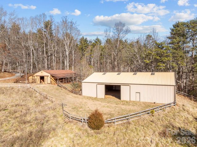 40 Chambers Drive, Weaverville, NC 28787