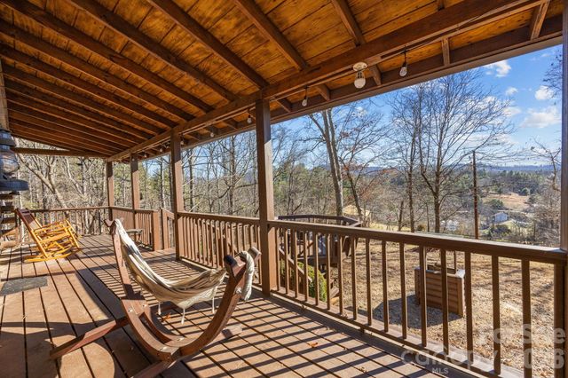 40 Chambers Drive, Weaverville, NC 28787