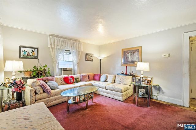 15 Victor Place, Irvington, NJ 07111