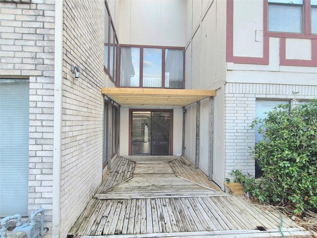 11911 Dandelion Lane, Houston, TX 77071