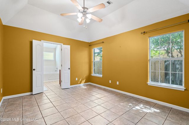 9852 Pigeon Roost Park Circle, Olive Branch, MS 38654