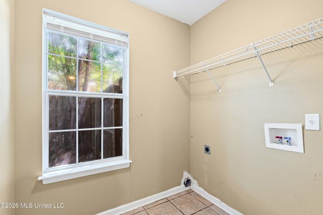 9852 Pigeon Roost Park Circle, Olive Branch, MS 38654
