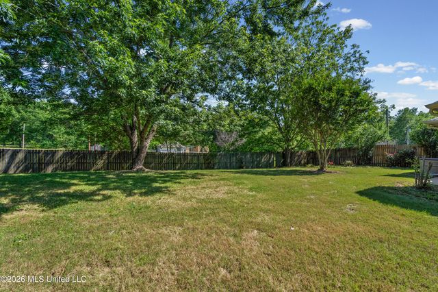 9852 Pigeon Roost Park Circle, Olive Branch, MS 38654