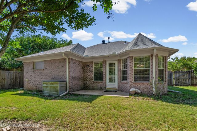 9852 Pigeon Roost Park Circle, Olive Branch, MS 38654