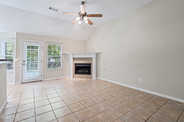 9852 Pigeon Roost Park Circle, Olive Branch, MS 38654