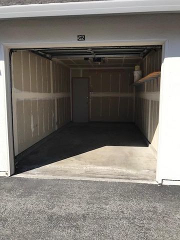 1056 Padre Drive 4, Salinas, CA 93901