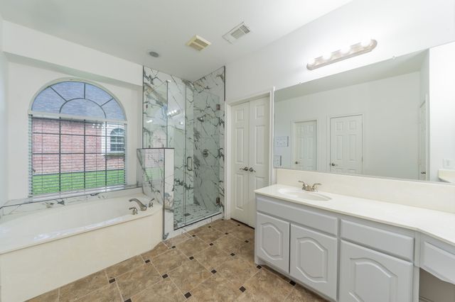 307 Dover Heights Trail, Mansfield, TX 76063
