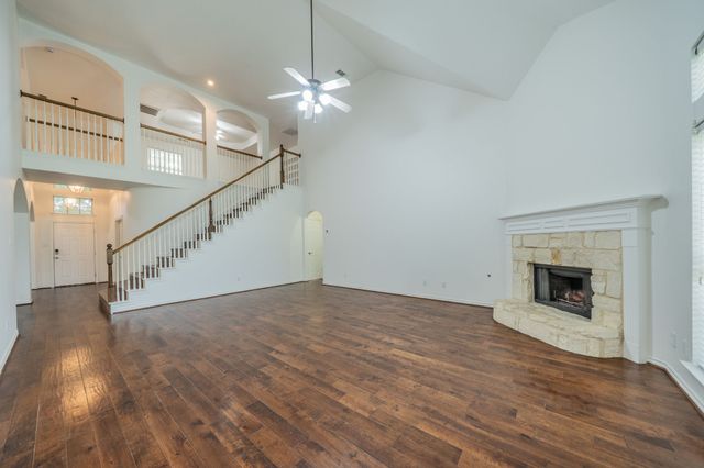 307 Dover Heights Trail, Mansfield, TX 76063